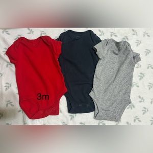 Bundle of 9 onesies 3m